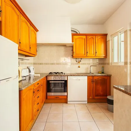 B63 - Corner Street Historic Center * Lagos