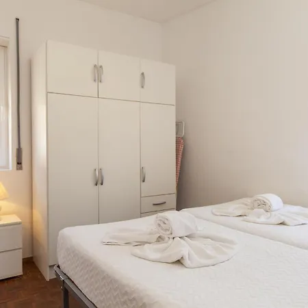 B63 - Corner Street Historic Center Apartamento *