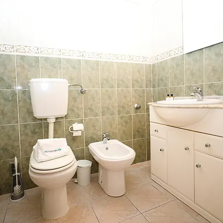 Appartement B63 - Corner Street Historic Center In