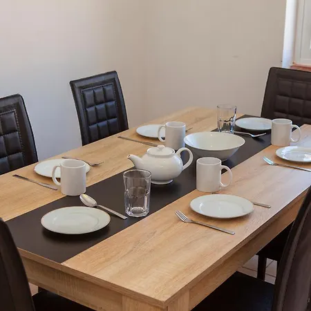 Appartement B63 - Corner Street Historic Center In
