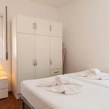 B63 - Corner Street Historic Center In Appartement *